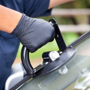 windshield replacement in Agoura Hills, CA mobile serivce